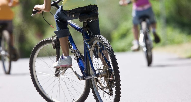 Muitos quadros de bicicletas de hoje são construídos com ligas de alumínio