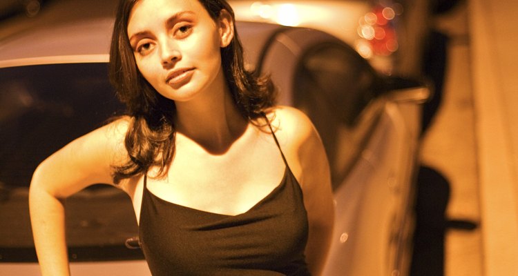 Vestidos de festa exigem casacos mais clássicos e com corte adequado