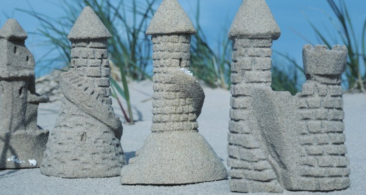 Crie castelos complexos e fáceis de moldar com areia endurecida