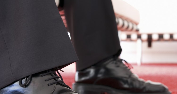 Añadir alzas en los talones de tus zapatos puede conseguir que estés cómodo sin sacrificar el estilo.