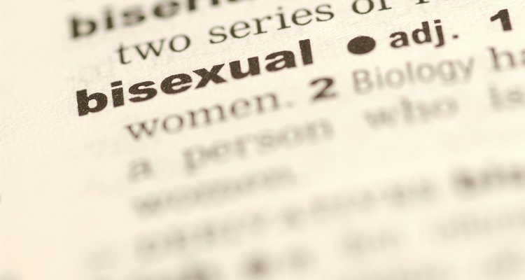 Una respuesta agresiva del hombre a otros hombres gays puede indicar su bisexualidad.
