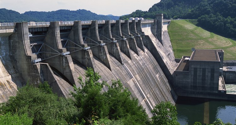 Las represas se pueden usar para generar energía hidroeléctrica.