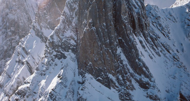 El pico nevado Bolivar, es el más alto del mundo ya que supera los 16,500 pies.