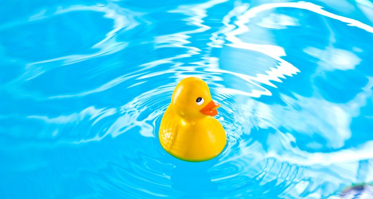 La supervisión y la colocación cuidadosa de la piscina de un niño son cruciales para la seguridad.