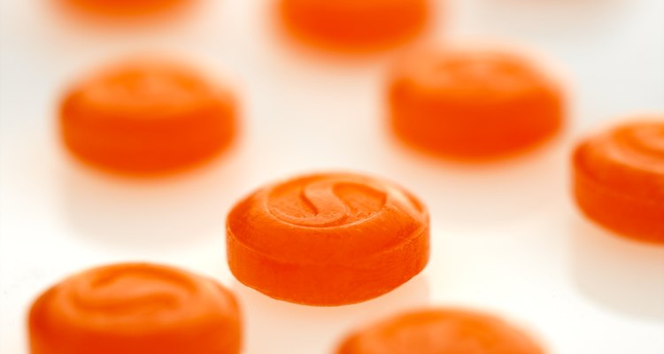 Misturar vitamina C com óleo mineral também é uma ótima receita para acabar com os ácaros que podem ser a causa do mau cheiro