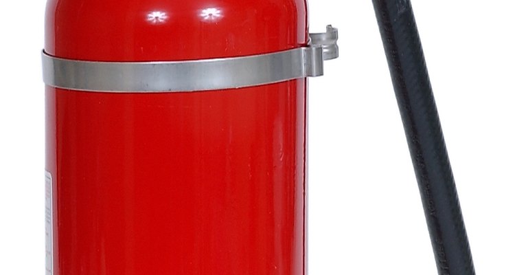 Los usuarios deben darle mantenimiento a sus extintores una vez al año como mínimo.