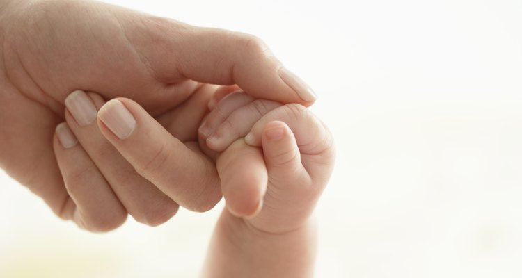A partir del cuarto mes, el bebé puede sentarse con apoyo.