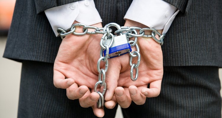 La ley requiere que un individuo sea juzgado y sentenciado por separado por cada crimen.