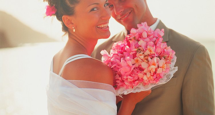 Como responder a um convite de casamento