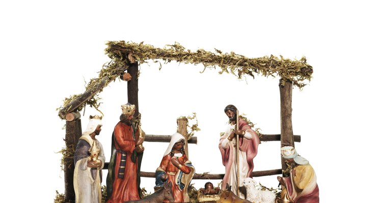 El nacimiento de Cristo es anunciado en el Antiguo Testamento y su cumplimiento se muestra en el Nuevo.