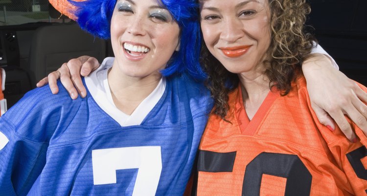 Las tinturas para el cabello de colores atrevidos pueden ayudar a demostrar lealtad a tu equipo en el estadio.