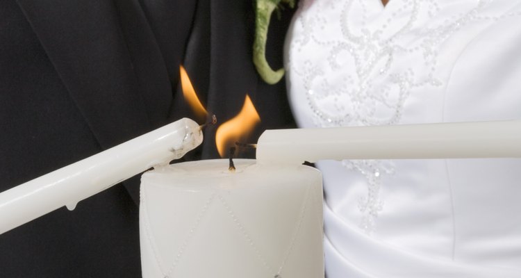 Velas de casamento dão um toque especial à cerimônia
