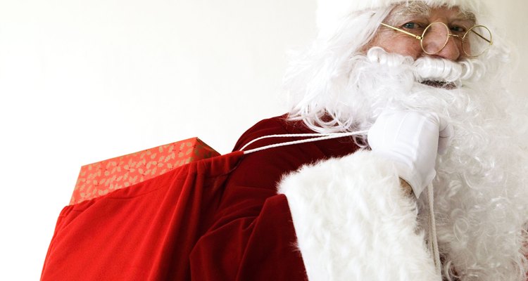 O conto de Papai Noel e Rudolph, a rena de nariz vermelho, é divertido e inspirador