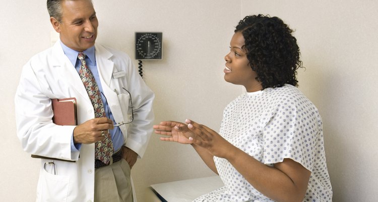 Os pacientes com problemas no sistema digestório podem precisar de uma consulta com um gastro