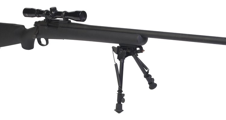 Ajustar las miras en un rifle .22 LR se hace más fácilmente con una mira de cañón láser.