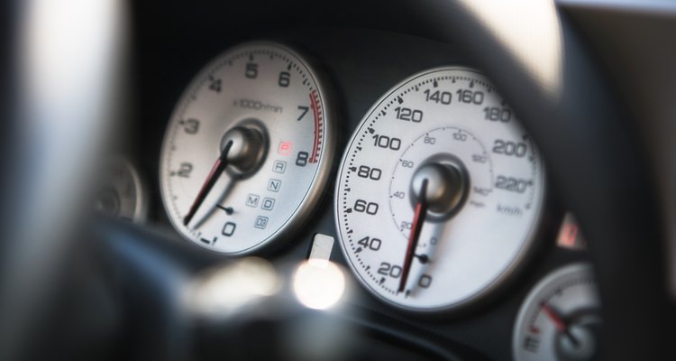 Um velocímetro funcionando pode salvar você de uma multa