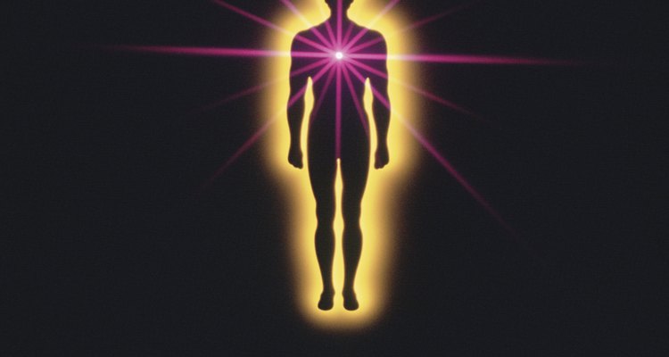 Tu aura es un campo energético sutil que se extiende hasta a 10 pies (3 m) de tu cuerpo.
