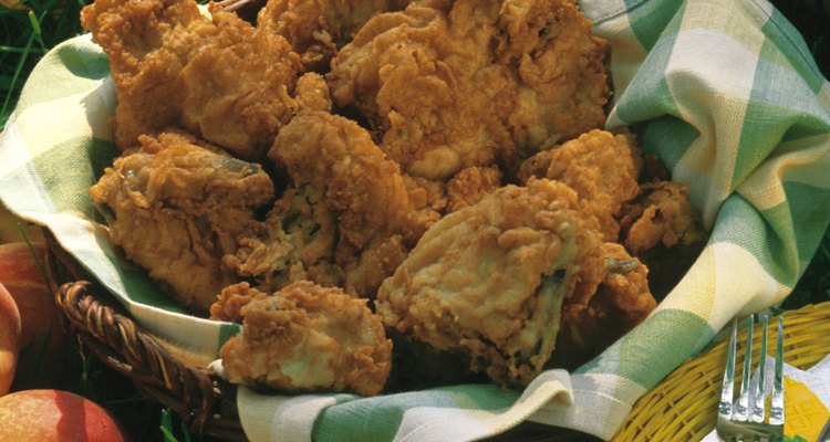 El pollo frito fue introducido en los Estados Unidos por los esclavos africanos.
