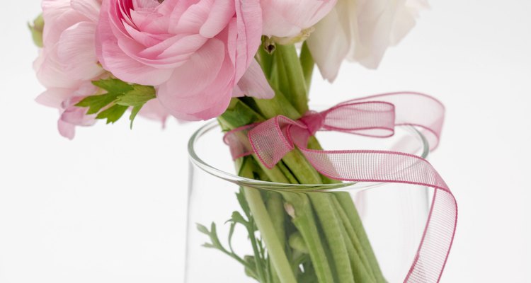 Gel holds these flowers firmly in the vase.