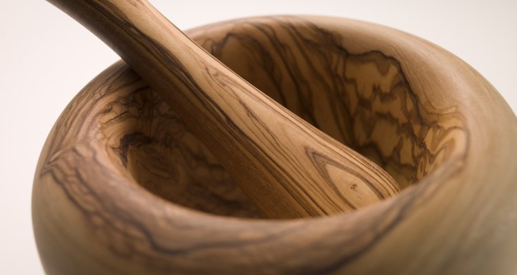 Items made from mango feature an attractive wood grain.