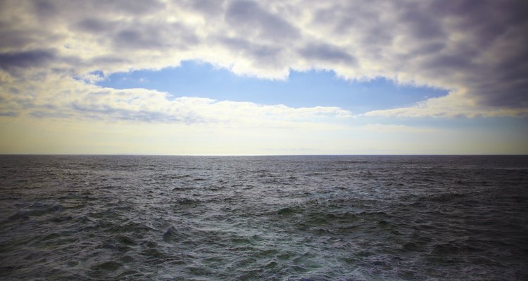 Os oceanos Atlântico e Pacífico do norte são corpos de água temperados