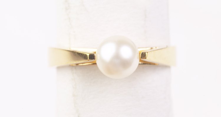 Pearl ring