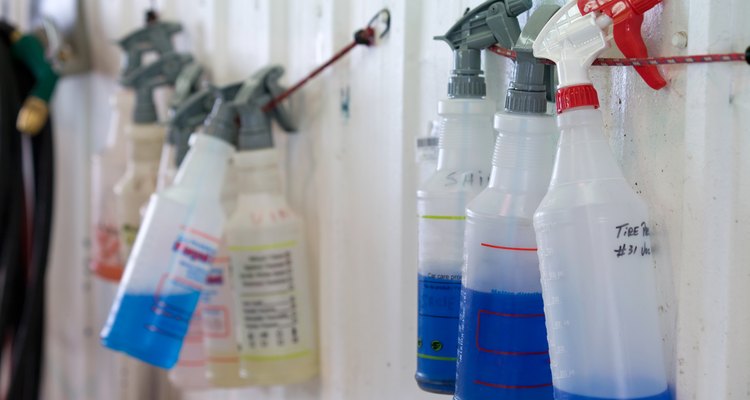 Uma solução caseira de limpeza pode ser a alternativa perfeita