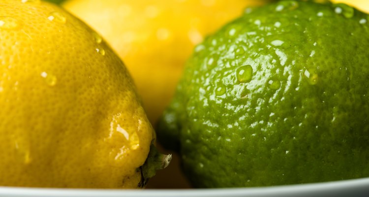 Algunos cocineros sustituyen los limones por limas en las recetas, de acuerdo con La dicha de hornear.