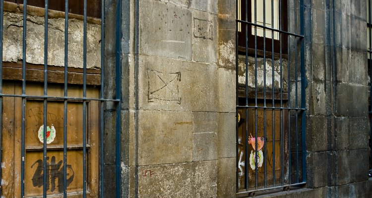 Es importante seguir las instrucciones de los protectores de ventanas que compras para asegurarte de que funcionen correctamente.