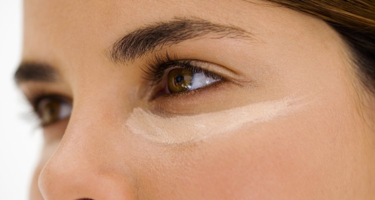 A base e o corretivo são peças-chave do make perfeito