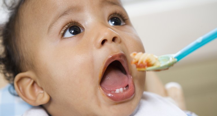 Mantener seguro a tu bebé involucra el evitar ciertos alimentos.