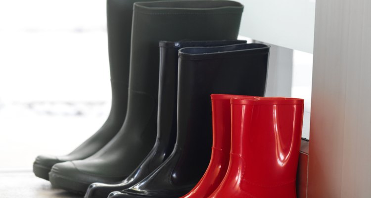 How to Clean the Insides of Rubber Boots | Our Everyday Life