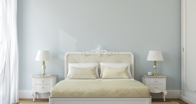 Organiza tus cosas debajo de la cama.