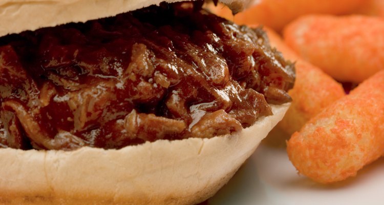 Los sándwiches de carnitas de cerdo son muy populares en las barbacoas.