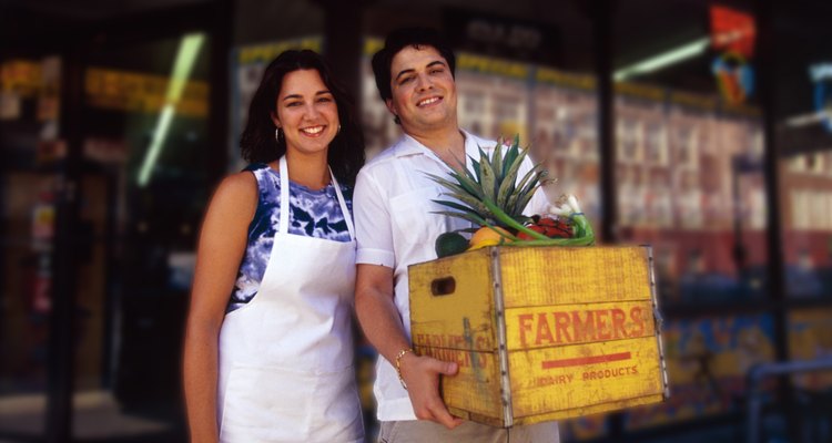 En todo el país hay mercados de productores donde se venden productos agrícolas frescos.