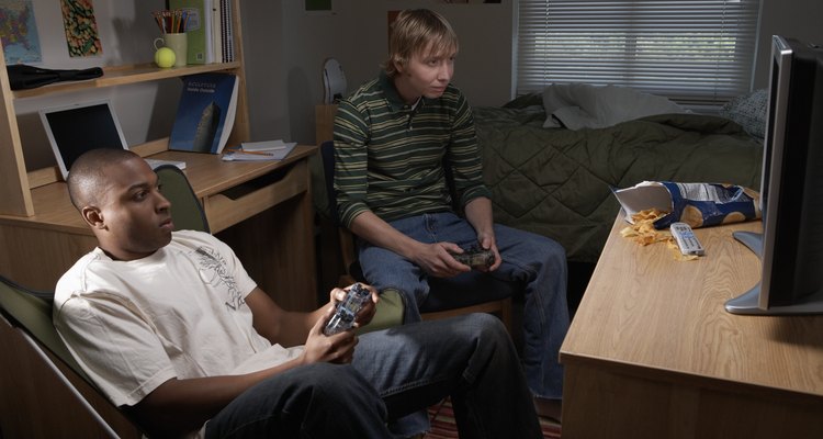 College Hoops 2K8 gives you the full management experience by letting you recruit your own teams in Legacy Mode.