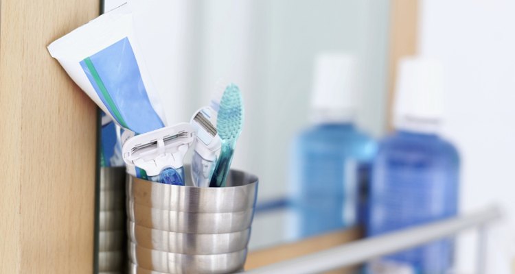 Una higiene oral adecuada ayuda a mantener sanos los dientes de tu niño y que su aliento huela a fresco.