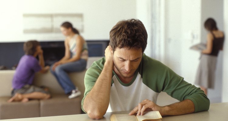 Llegar al dormitorio con un mal compañero no es ideal.