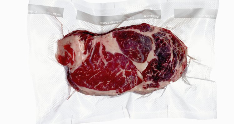 Es importante seguir el procedimiento correcto para descongelar cualquier tipo de carne.