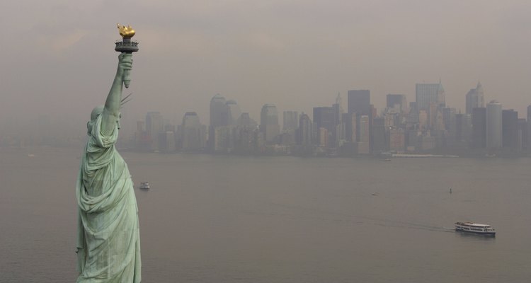 A Estátua da Liberdade é o destino anual de milhões de turistas