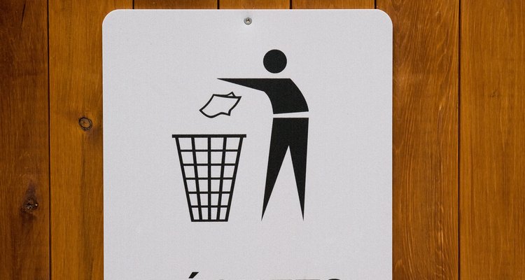 Los símbolos universales fueron desarrollados para ayudar a las comunidades bilingües.