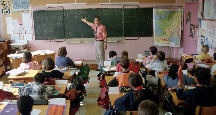 Presionar demasiado a tu hijo en la escuela puede tener repercusiones.