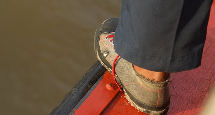 Zapato náutico con diseños.