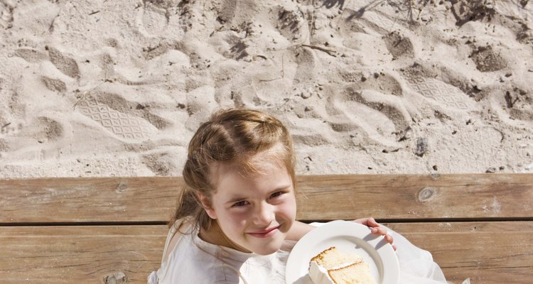 This cake can be decorated within minutes; assemble it on site for a beach party.