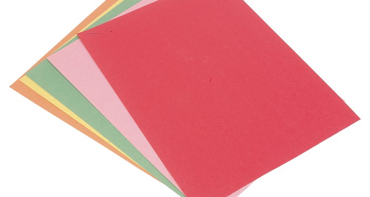 Cartolinas: folhas de papel grossas em várias cores