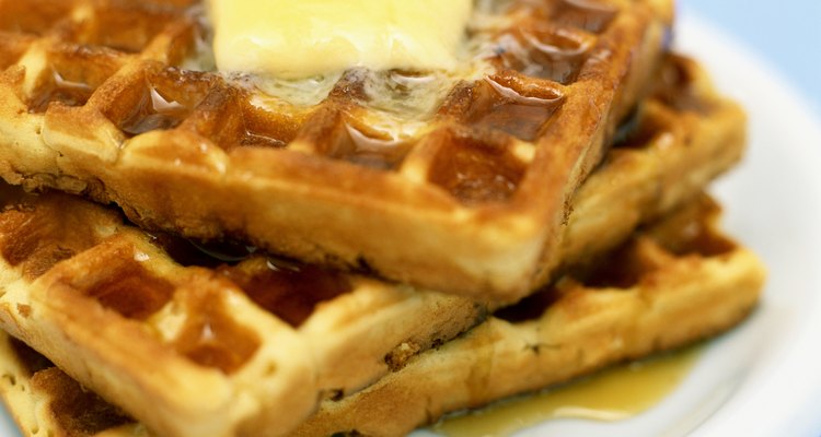 Haz waffles con mezcla para panqueques.