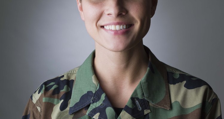 El 70% de las posiciones en las Fuerzas Armadas están abiertas a las mujeres.