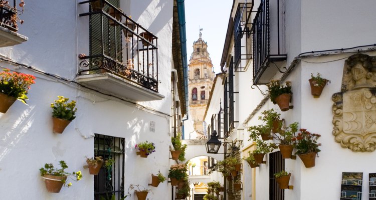 Un poblado típico de Andalucía es el de Ronda.