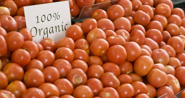 Cultiva tomates sanos usando pesticidas no tóxicos.
