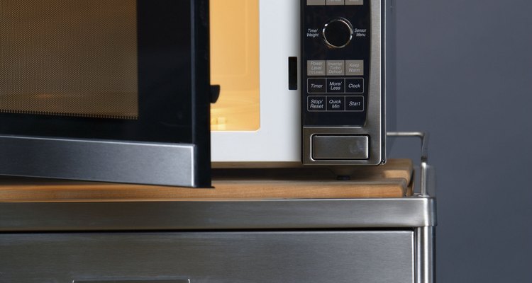 Los fusibles fundidos en hornos de microondas pueden ser el resultado de varios problemas diferentes.